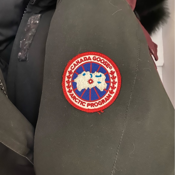 Canada Goose VICTORIA Jacket - Picture 2 of 5